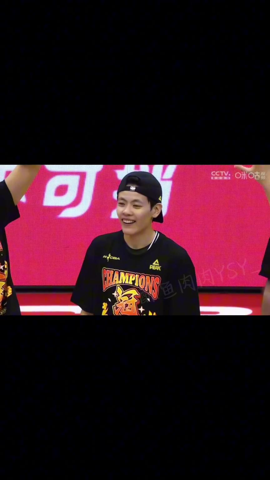 以小搏大以弱勝強 ；從不被看好，到站到最高的領(lǐng)獎臺...